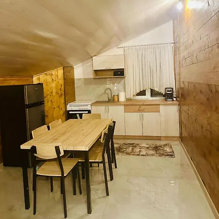 Casawyw 4 Cu 5 * Craiova